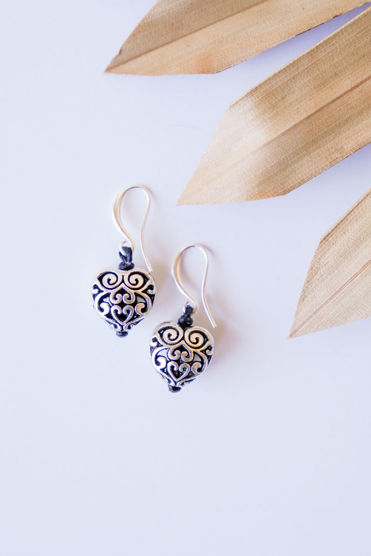 Filigree Heart Alloy Earrings