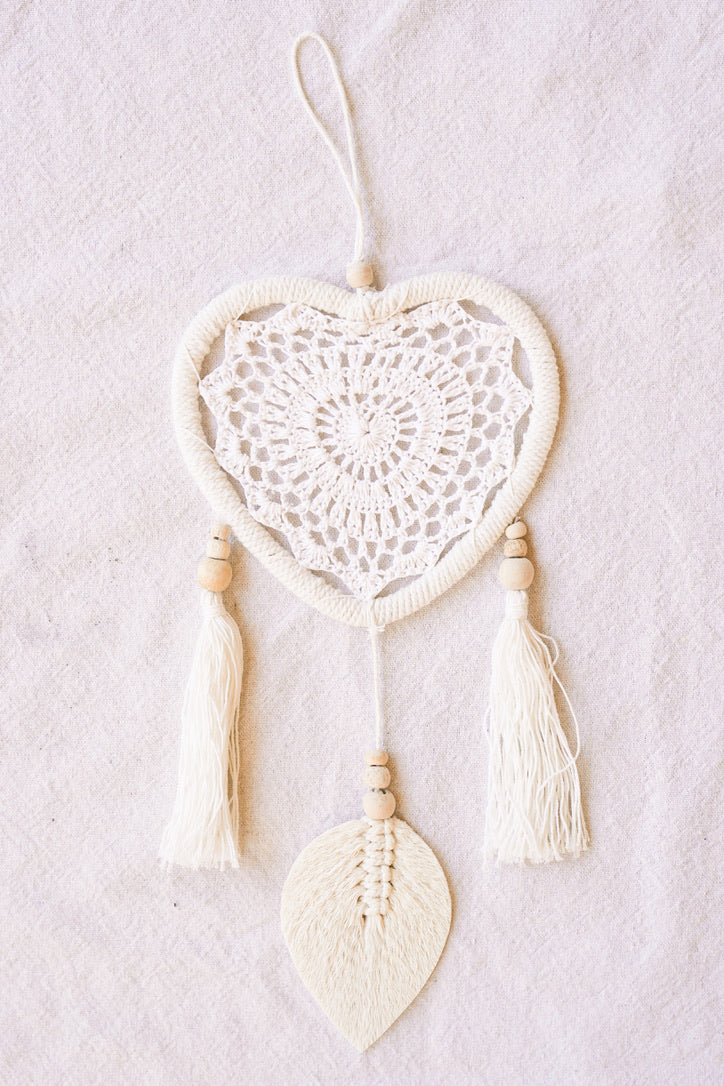 Macrame Heart w/ Bai Leaf Dreamcatcher