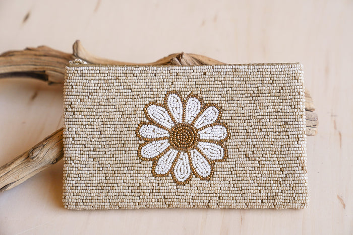 Beach Daisy Beaded Clutch