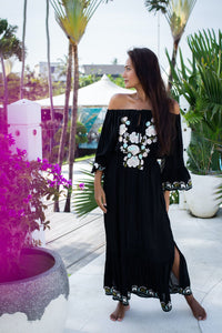 Bali Queen, Coco Rose, Resort Wear, Pool Wear, Bathing Suit Coverup, Summer, Sundress, Summer Style, Beach Boutique, Bali, Travel, Boho Style, Tulum, Embroidery, Trending, Cruise Wear, Vacation, Beach Wear, Insta Beachwear, Lifestyle, Swim, Caftan, Shop Online, Maxi, Embroidery, Miranda.