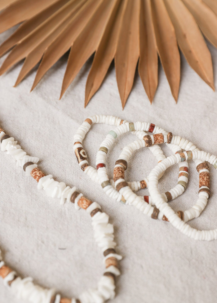 Kona Puka Shell Coconut & Cork Stretch Bracelet