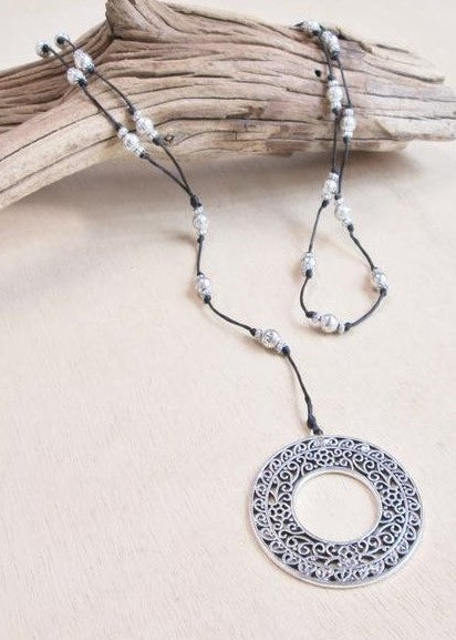 Filigree Disc Alloy Necklace