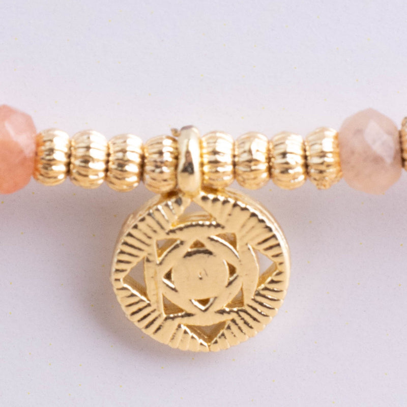 Medallion Stone Pull Bracelet | Shop Bali Queen