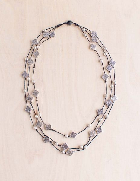 Triple Strand Quatrafoil Alloy Necklace