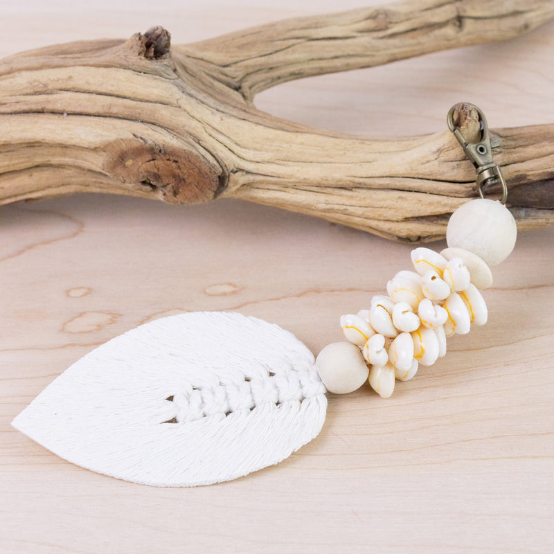 Bai Leaf Shell Keychain