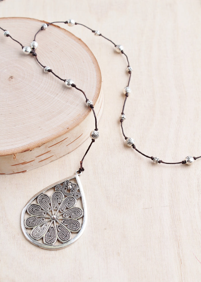 Filigree Teardrop Alloy Necklace